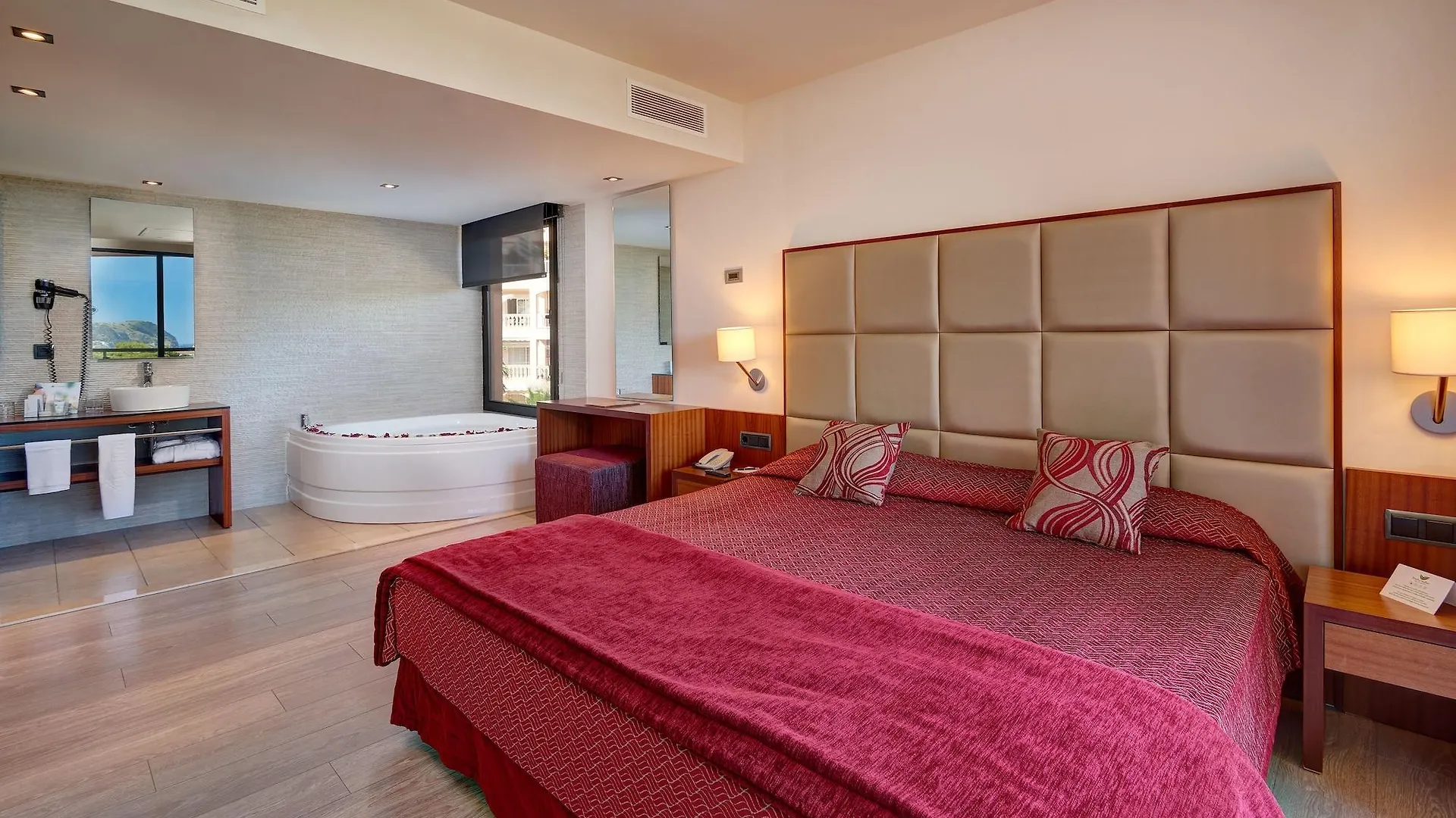 Protur Turo Pins 4* Sup Hotell Cala Ratjada
